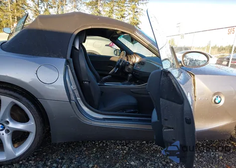 2005 BMW Z4 2.5I из США, поврежденный, VIN 4USBT33525LS53894